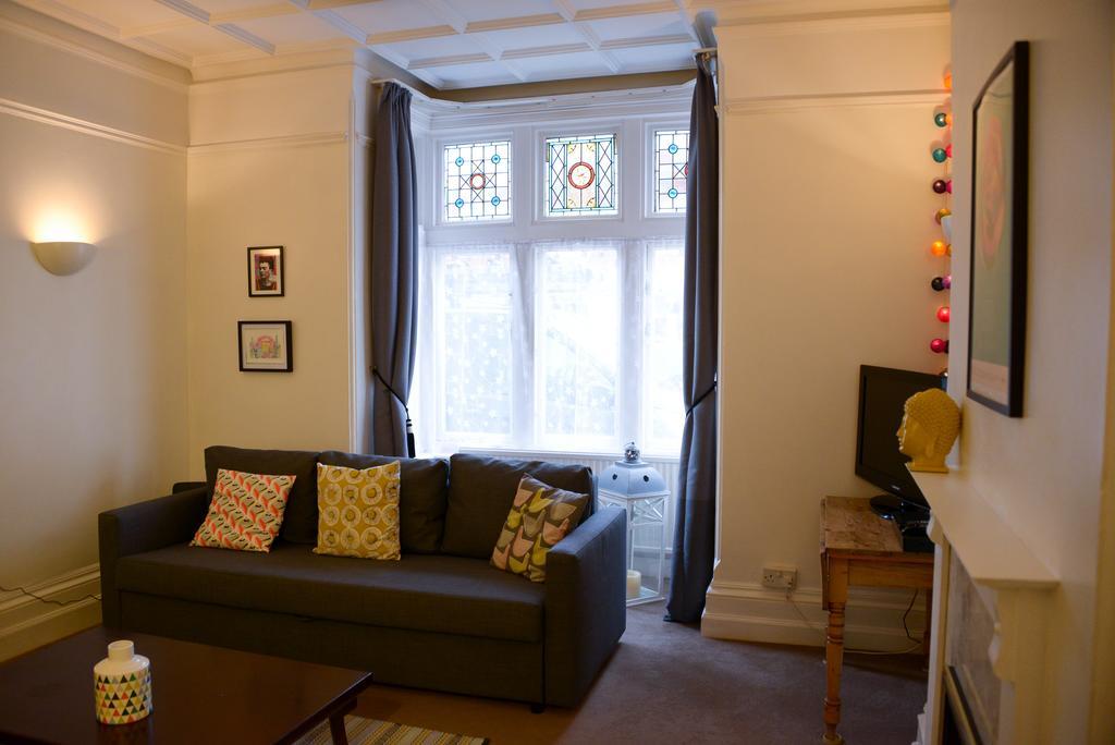 Queens Apartment 沃辛 外观 照片