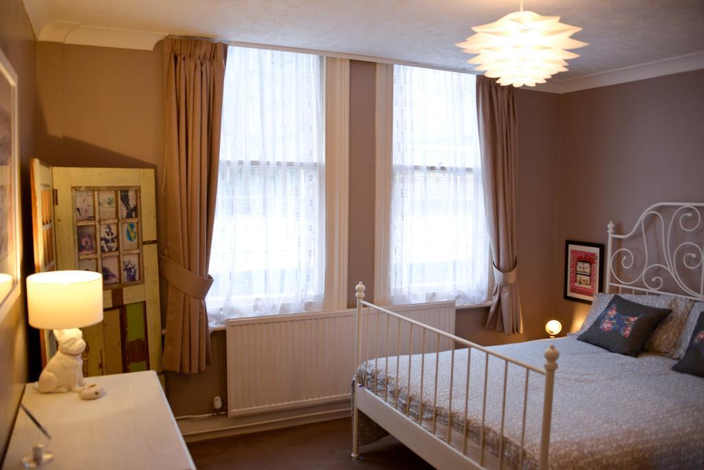 Queens Apartment 沃辛 外观 照片