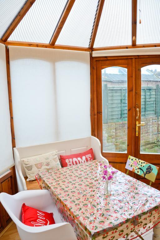 Queens Apartment 沃辛 外观 照片