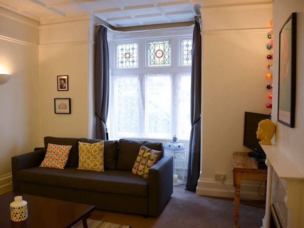 Queens Apartment 沃辛 外观 照片